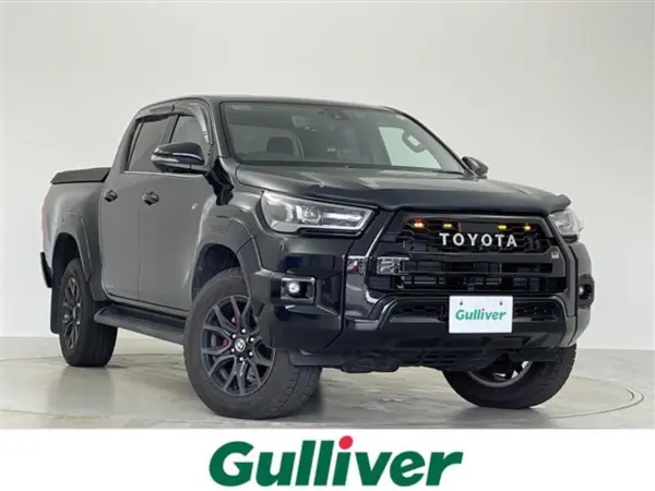 2023 Toyota Hilux — photo 1