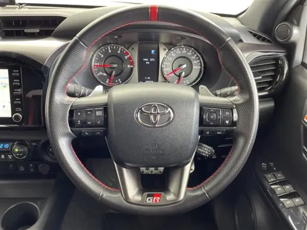 2023 Toyota Hilux — photo 2 | Tuminion Kenya
