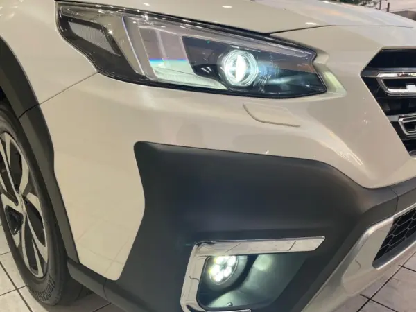 2022 Subaru Legacy Outback — photo 9 | Tuminion Kenya