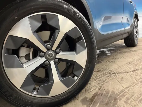 2023 Volvo Xc40 — photo 8 | Tuminion Kenya