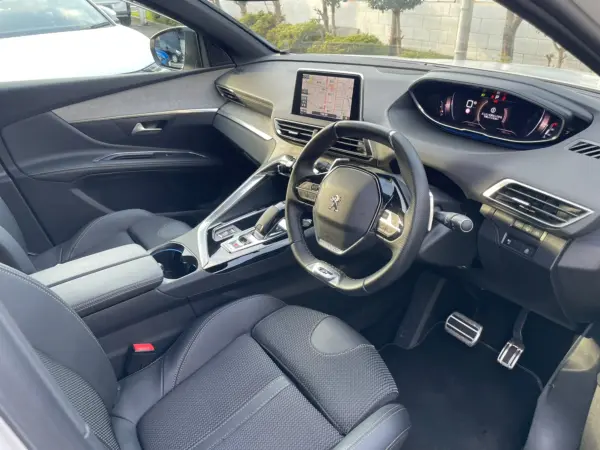 2023 Peugeot 5008 — photo 7 | Tuminion Kenya