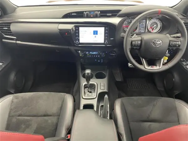 2023 Toyota Hilux — photo 2 | Tuminion Kenya