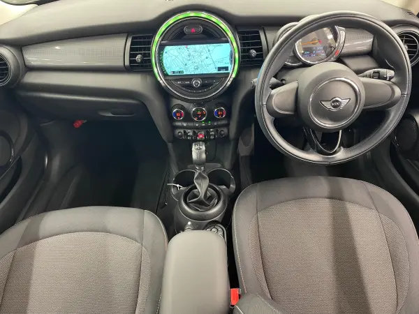 2018 Mini Cooper — photo 2 | Tuminion Kenya