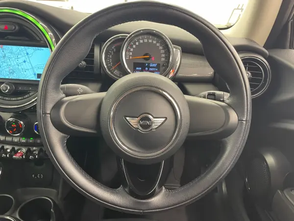 2018 Mini Cooper — photo 7 | Tuminion Kenya