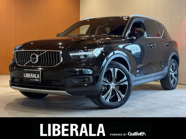 2021 Volvo Xc40 — photo 1