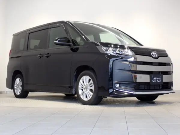 2023 Toyota Noah — photo 8 | Tuminion Kenya