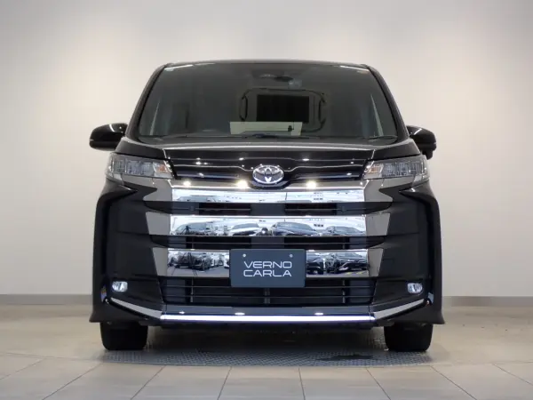 2023 Toyota Noah — photo 9 | Tuminion Kenya