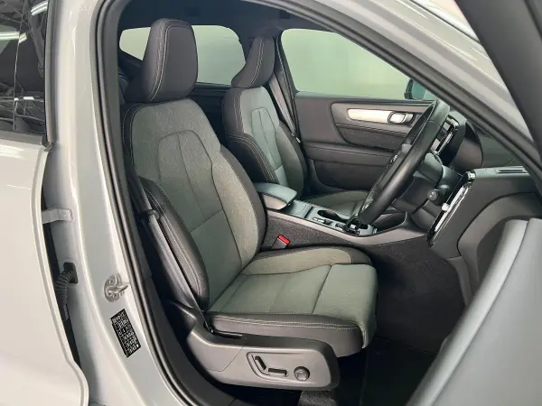 2022 Volvo Xc40 — photo 3 | Tuminion Kenya