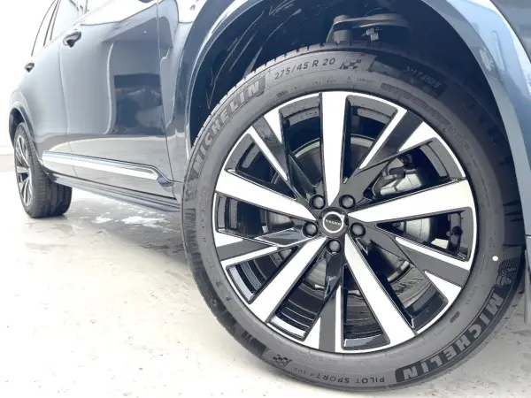 2025 Volvo Xc90 — photo 9 | Tuminion Kenya