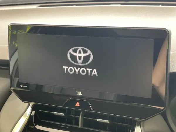 2021 Toyota Harrier — photo 3 | Tuminion Kenya