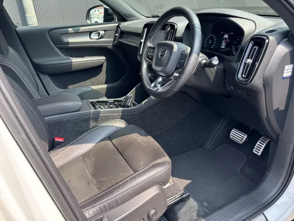 2020 Volvo Xc40 — photo 3 | Tuminion Kenya