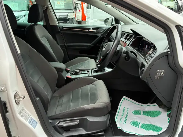 2019 Volkswagen Golf — photo 9 | Tuminion Kenya