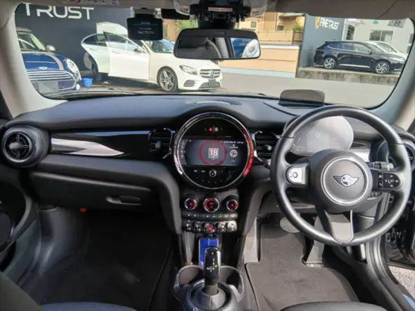 2023 Mini Cooper — photo 2 | Tuminion Kenya