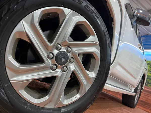2025 Toyota Landrcuiser 300 — photo 8 | Tuminion Kenya