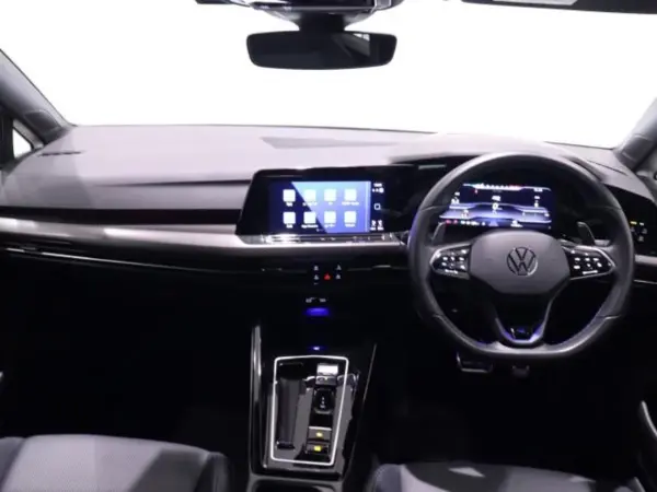 2023 Volkswagen Golf — photo 2 | Tuminion Kenya