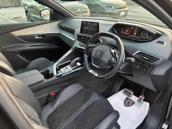 2020 Peugeot 5008 — photo 7 | Tuminion Kenya