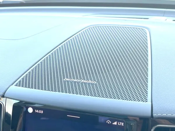 2022 Volvo Xc60 — photo 8 | Tuminion Kenya