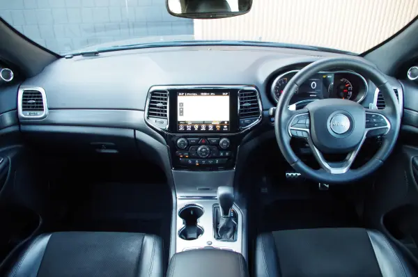 2019 Jeep Grand Cherokee — photo 2 | Tuminion Kenya