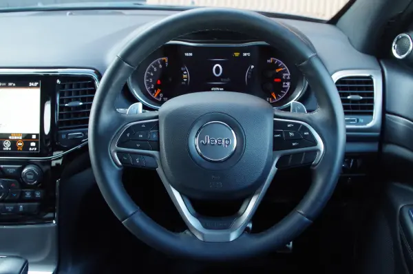 2019 Jeep Grand Cherokee — photo 3 | Tuminion Kenya