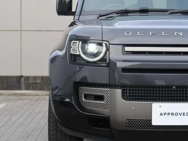 2024 Landrover Defender — photo 9 | Tuminion Kenya