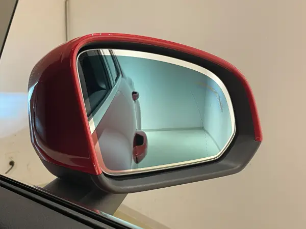 2021 Volvo Xc40 — photo 9 | Tuminion Kenya
