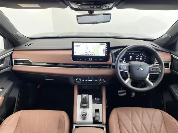 2024 Mitsubishi Outlander — photo 2 | Tuminion Kenya