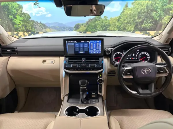 2023 Toyota Landrcuiser 300 — photo 2 | Tuminion Kenya