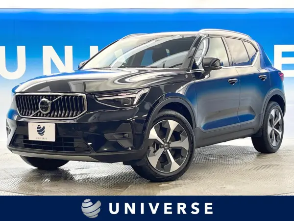 2023 Volvo Xc40 — photo 1