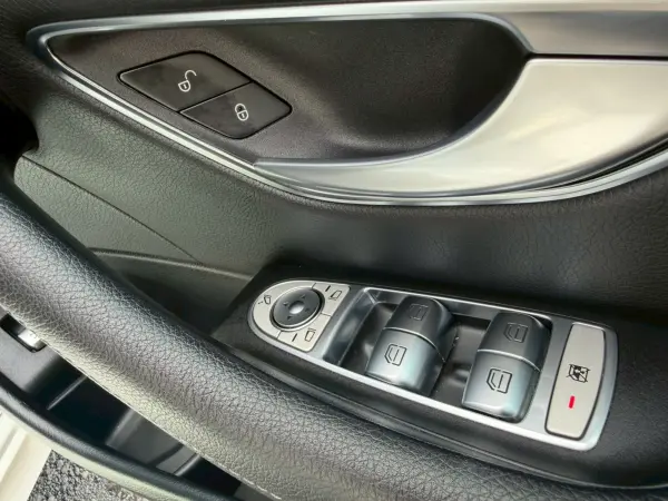 2018 Mercedes E Class — photo 9 | Tuminion Kenya