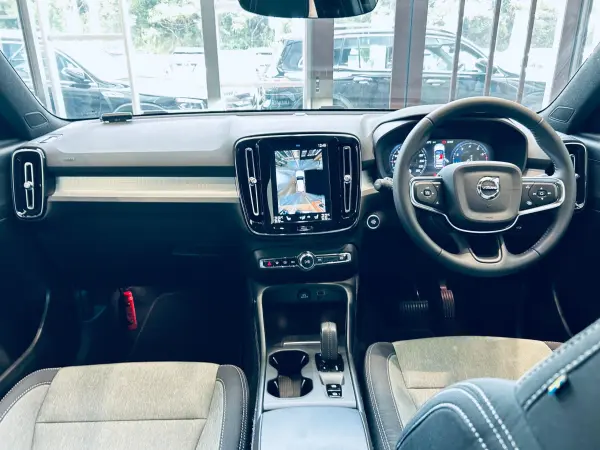 2021 Volvo Xc40 — photo 2 | Tuminion Kenya