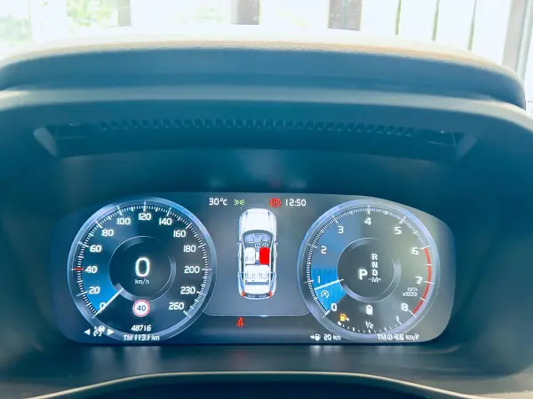 2021 Volvo Xc40 — photo 3 | Tuminion Kenya