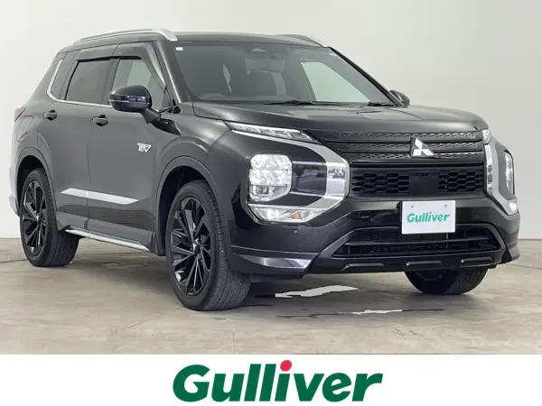 2023 Mitsubishi Outlander — photo 1
