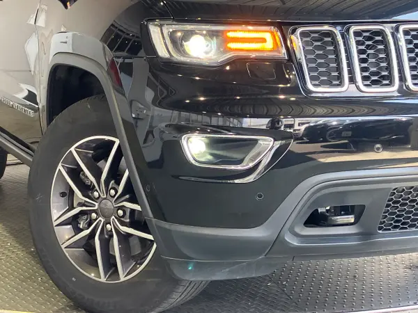 2021 Jeep Grand Cherokee — photo 3 | Tuminion Kenya