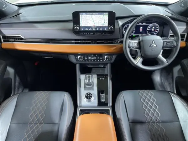 2023 Mitsubishi Outlander — photo 2 | Tuminion Kenya
