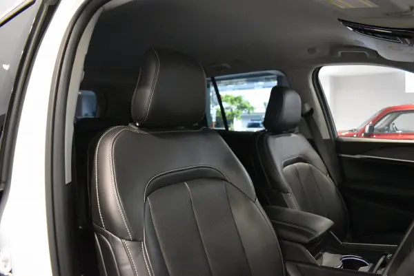 2024 Jeep Grand Cherokee — photo 7 | Tuminion Kenya