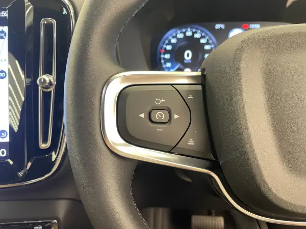 2022 Volvo Xc40 — photo 7 | Tuminion Kenya