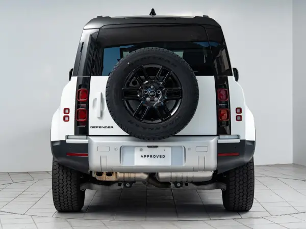 2024 Landrover Defender — photo 7 | Tuminion Kenya