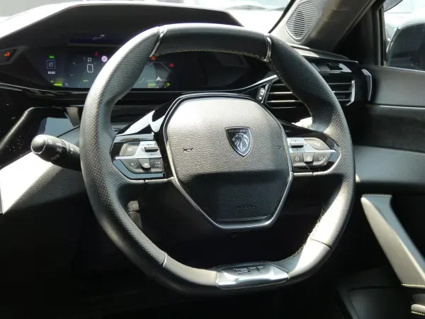 2023 Peugeot 308 — photo 8 | Tuminion Kenya
