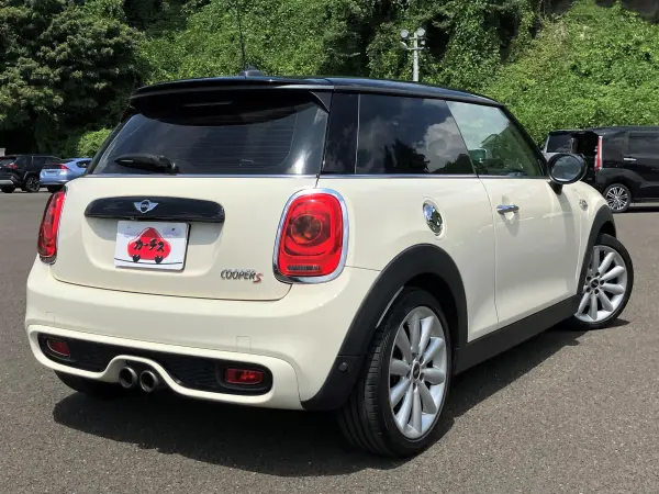 2018 Mini Cooper — photo 2 | Tuminion Kenya