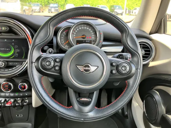2018 Mini Cooper — photo 8 | Tuminion Kenya
