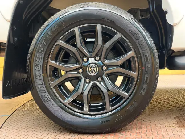 2023 Toyota Hilux — photo 9 | Tuminion Kenya