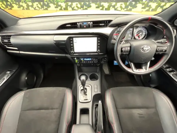 2023 Toyota Hilux — photo 2 | Tuminion Kenya