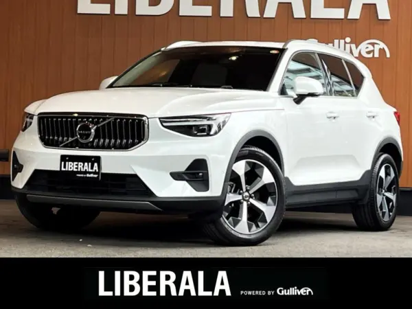 2024 Volvo Xc40 — photo 1