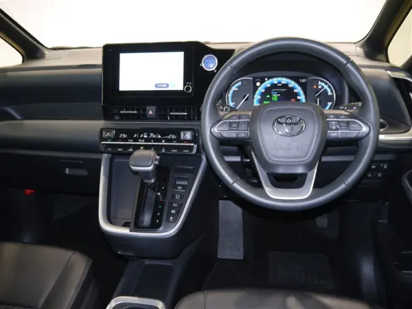 2023 Toyota Noah — photo 7 | Tuminion Kenya