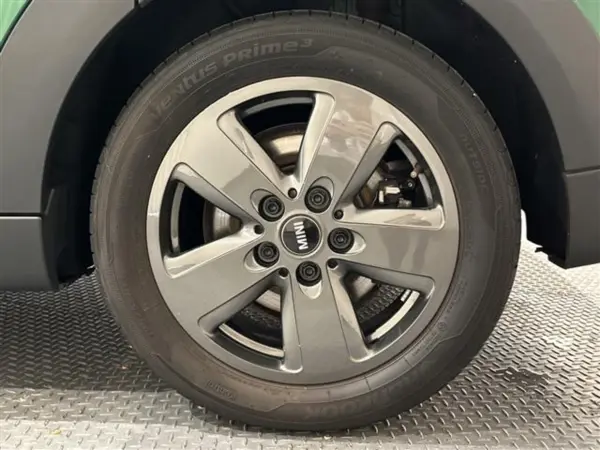 2023 Mini Cooper — photo 9 | Tuminion Kenya