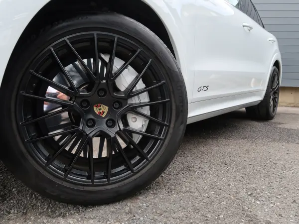 2021 Porsche Cayenne — photo 3 | Tuminion Kenya
