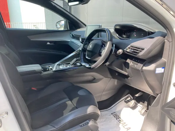 2022 Peugeot 3008 — photo 3 | Tuminion Kenya