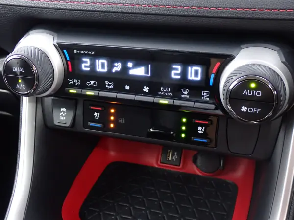 2024 Toyota  Rav4 — photo 8 | Tuminion Kenya