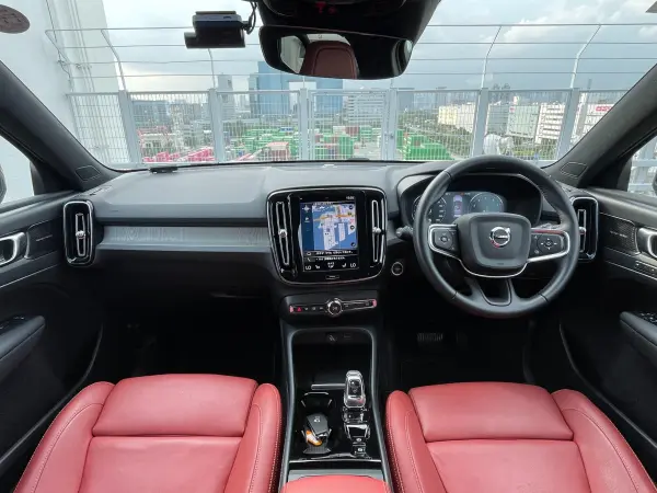 2021 Volvo Xc40 — photo 2 | Tuminion Kenya