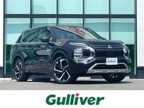 2023 Mitsubishi Outlander — photo 1
